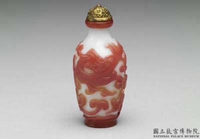 图片[2]-Red-on-white glass overlay snuff bottle with a chi-dragon design, Qing dynasty, Qianlong reign (1736-1795)-China Archive